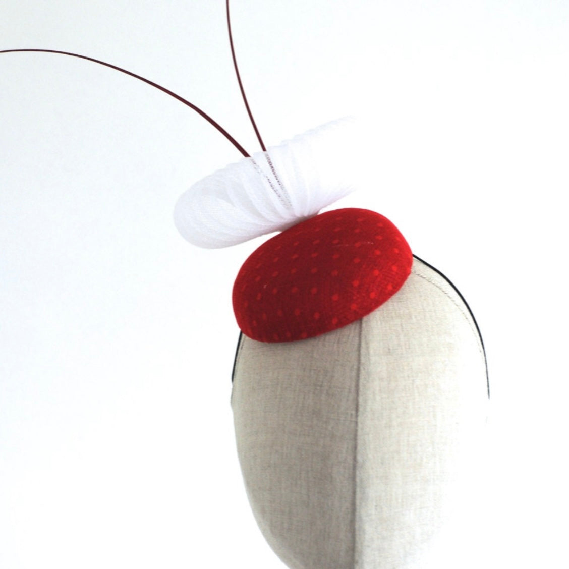 Red and White Crin Cocktail Hat Antenna Racing Mini Hat Wedding Fascinator