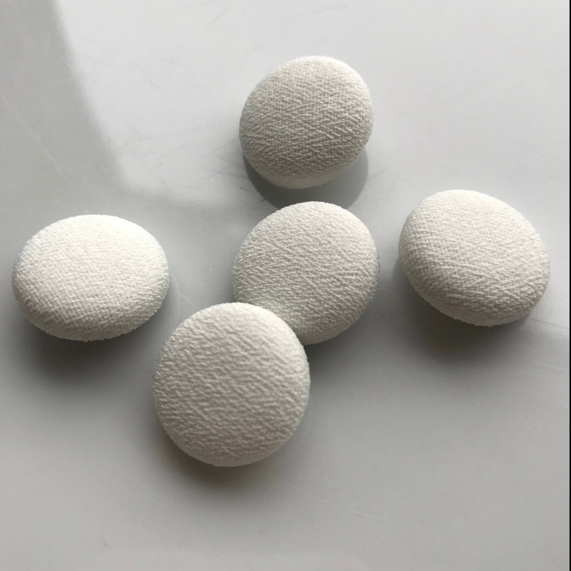 Ivory Silk Crepe Georgette Buttons 3/4” 1.8cm sz30 Limited Edition