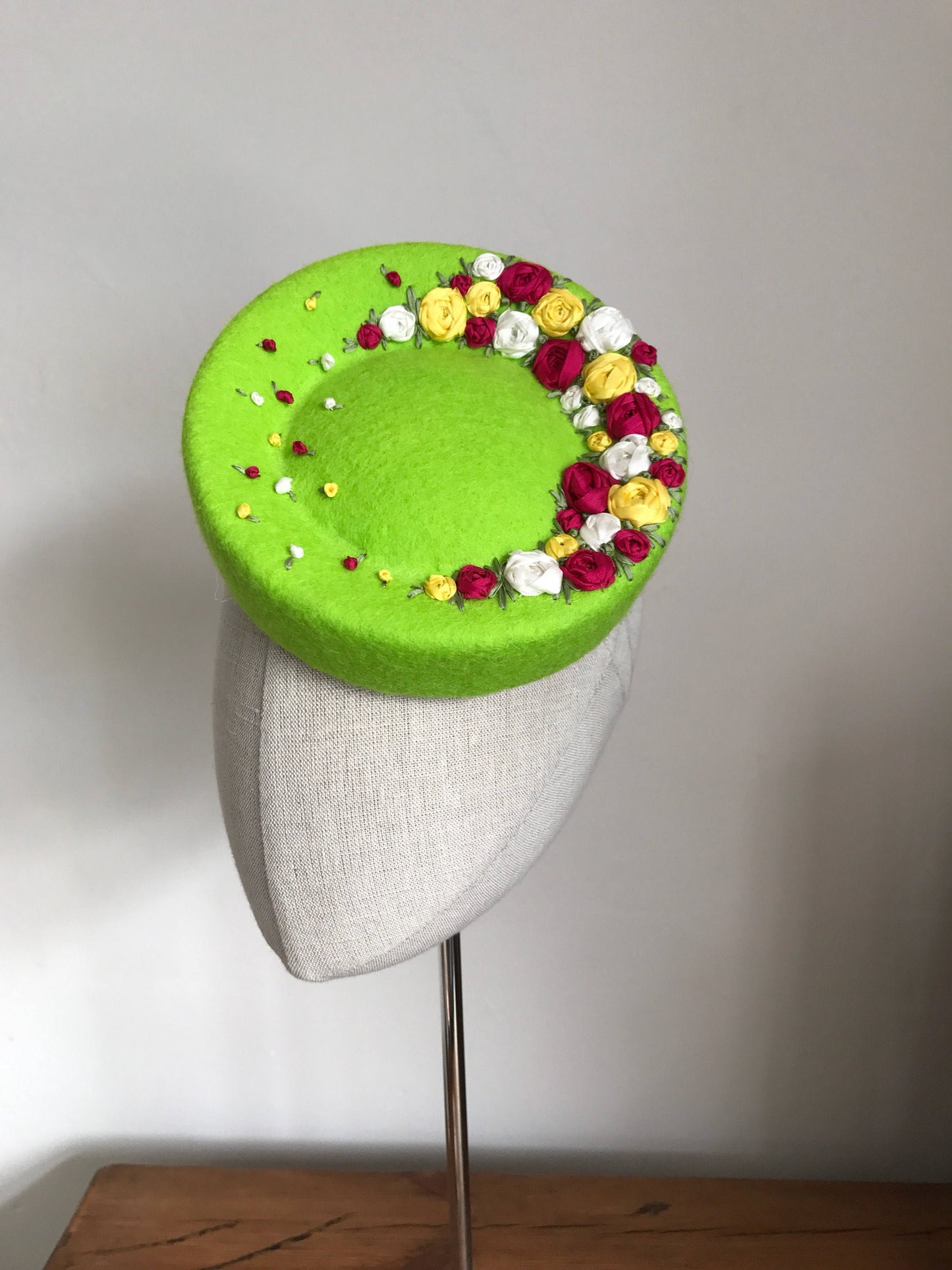 Green Wool Cocktail Hat Silk Rose Raked Pork Pie Fascinator
