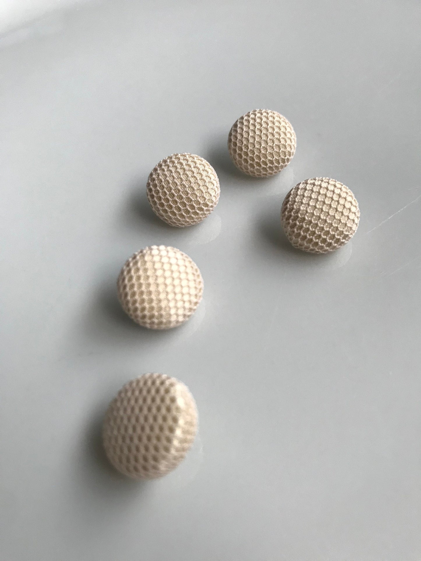 Nude Cream Power Net Covered Wedding Dress Buttons Body Stocking Mesh Silk Satin Bridal Buttons Silk Charmeuse