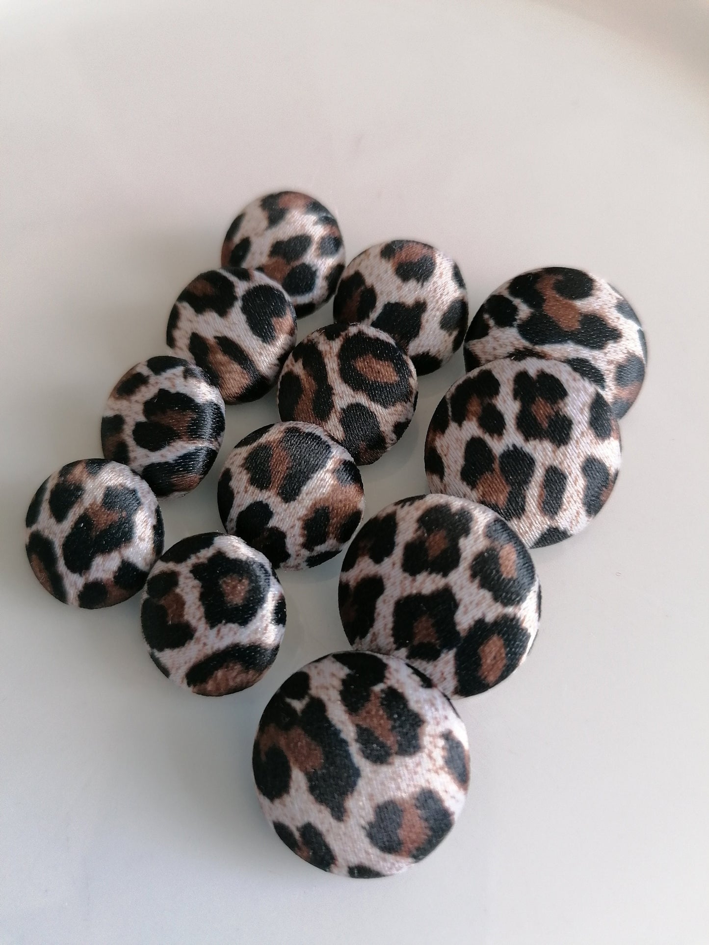 Leopard Print Tuxedo Buttons Mens Satin Suit Jacket and Sleeve Buttons Set
