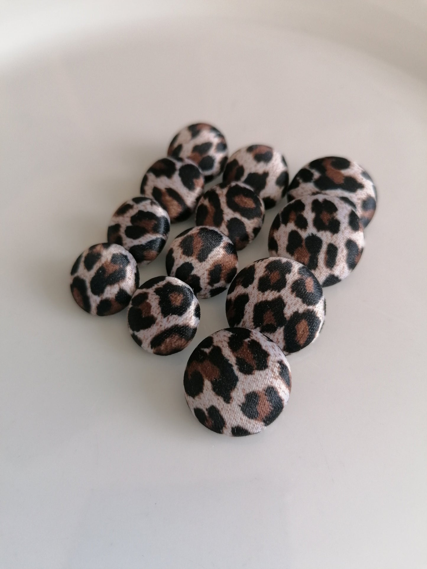 Leopard Print Tuxedo Buttons Mens Satin Suit Jacket and Sleeve Buttons Set