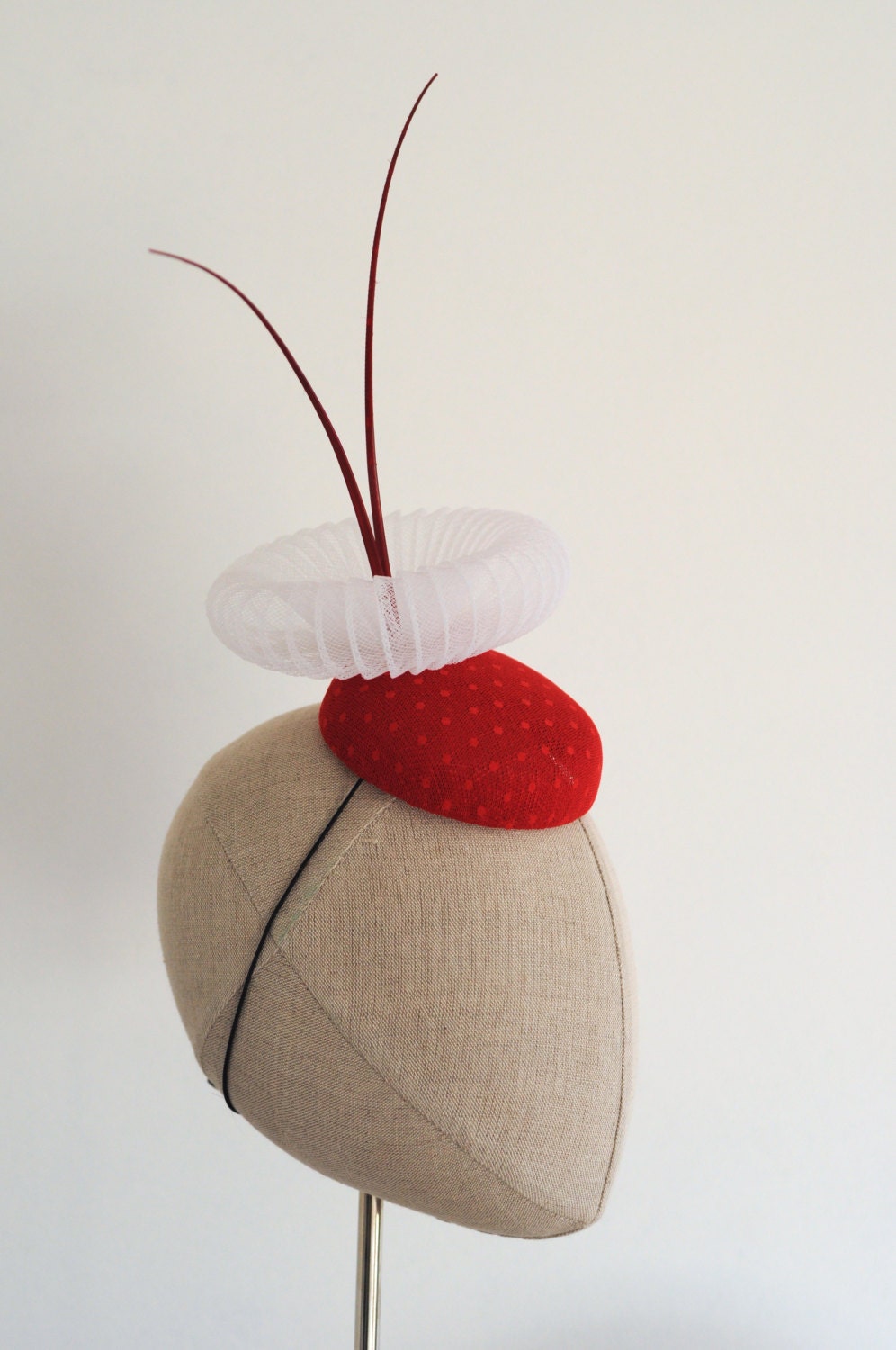 Red and White Crin Cocktail Hat Antenna Racing Mini Hat Wedding Fascinator